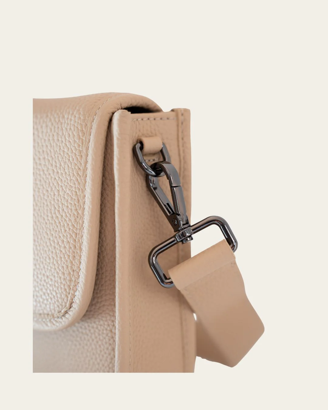 Hadley Phone Bag - Image 18